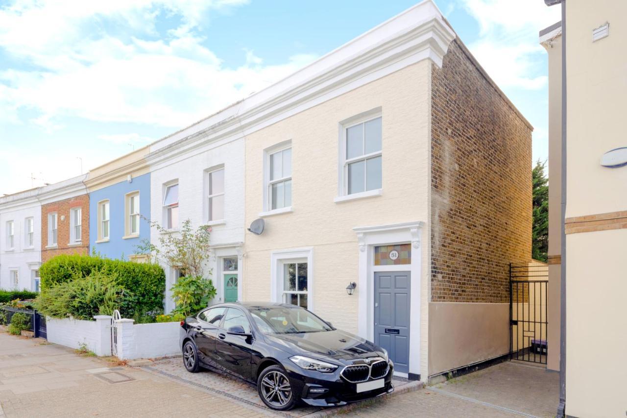 Stylish House In Wimbledon Villa London Exterior photo